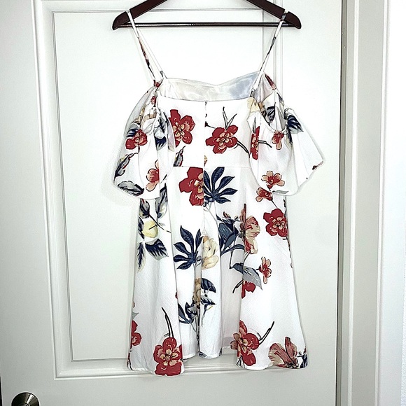 NWOT Floral Ruffle Dress Off The Shoulder S - Picture 6 of 6